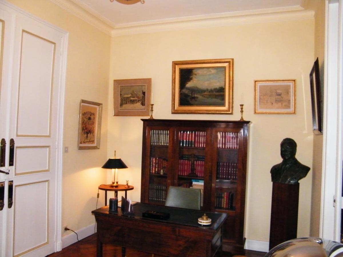 Villa Des Capucins Люксойл-ле-Бан Екстериор снимка