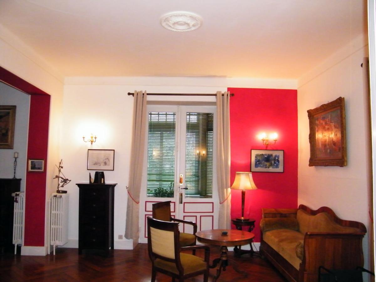 Villa Des Capucins Люксойл-ле-Бан Екстериор снимка