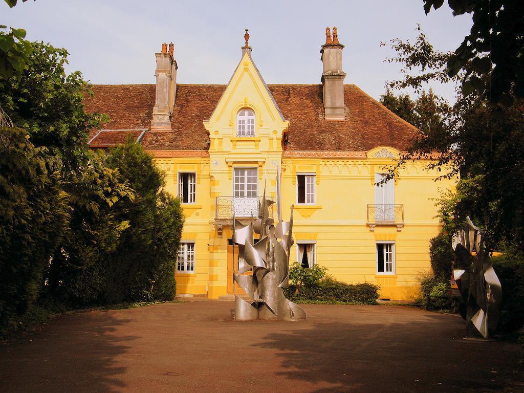 Villa Des Capucins Люксойл-ле-Бан Екстериор снимка