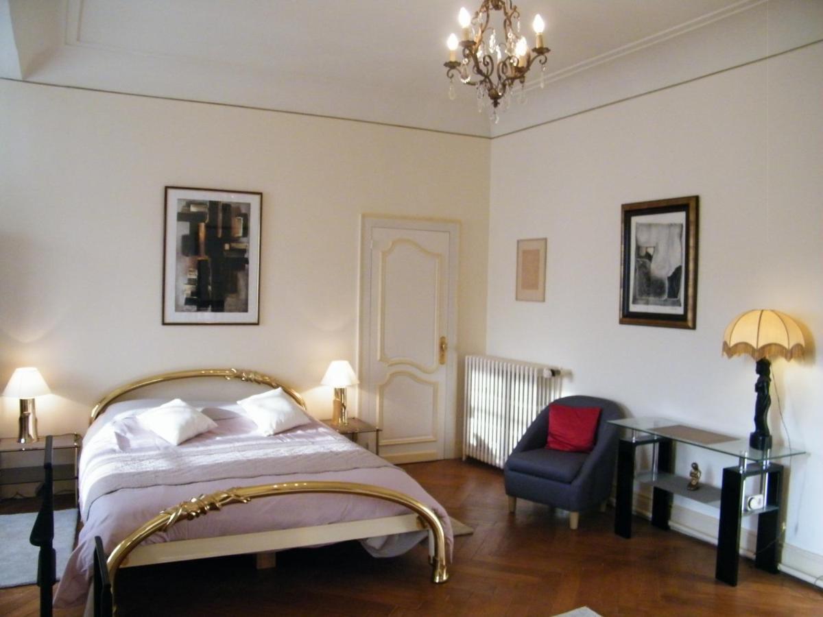 Villa Des Capucins Люксойл-ле-Бан Екстериор снимка