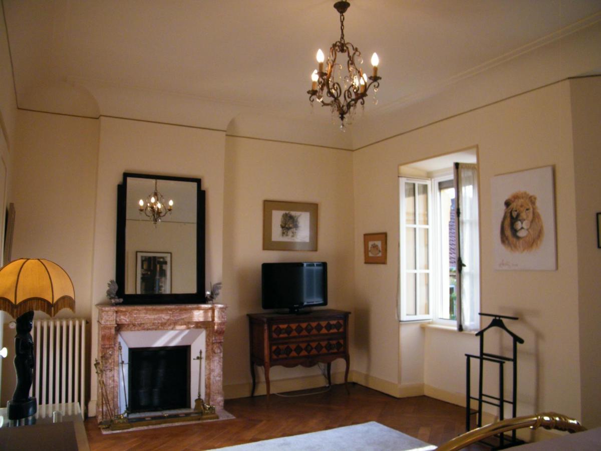 Villa Des Capucins Люксойл-ле-Бан Екстериор снимка